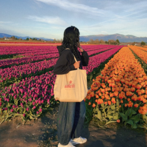 aakriti tote – signature (large)
